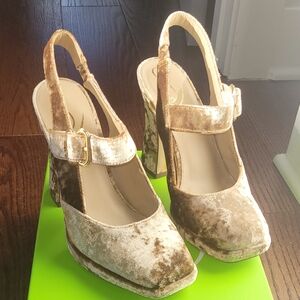 Sam Edelman Jildie proseco velvet platform  heels, size 9